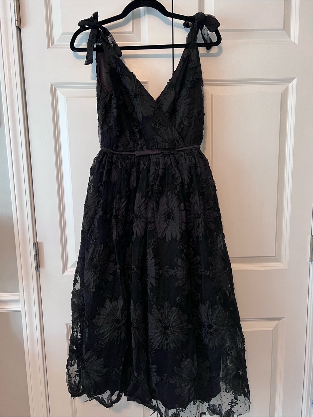 Lulu's black floral appliqué tie-strap midi dress-NWT